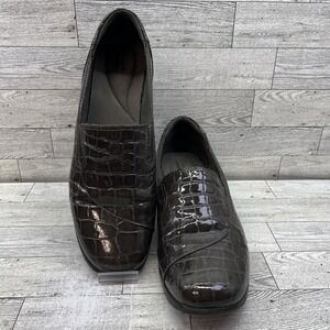 Clarks May Marigold Brown Patent Croc Embossed Loafer Shoes Women Size 11M